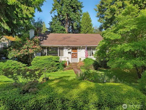 2241 72nd Ave Se, Mercer Island, WA, 98040-2322 | Card Image