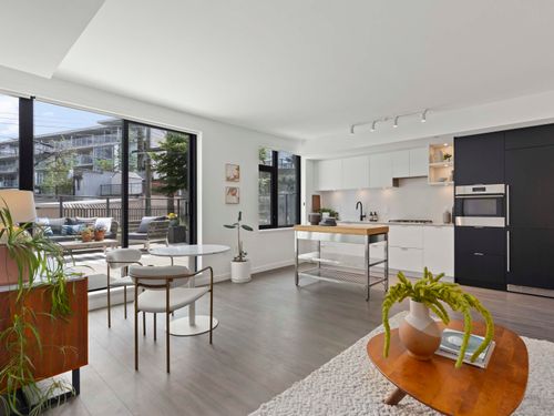 301-210 E 5th Avenue, Vancouver, BC, V5T0K1 | Card Image