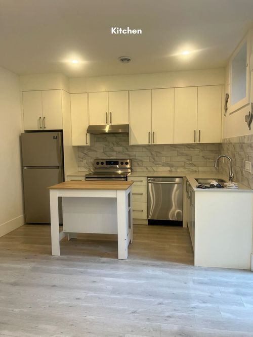 712 Keith Rd E, North Vancouver, BC, V7L1W7 | Card Image