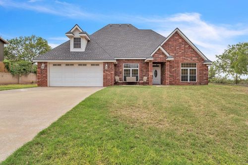 1 Kiowa Cir, Big Spring, TX, 79720-4123 | Card Image