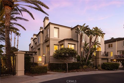 19441 Surf, Huntington Beach, CA, 92648 | Card Image