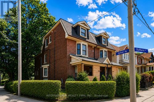 upper-793 Dufferin St, Toronto, ON, M6H3K8 | Card Image