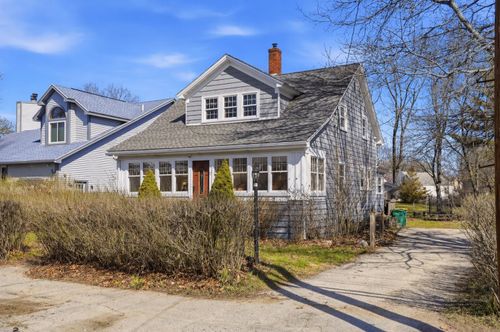 33 Walnut St, Rochester, NH, 03867-1018 | Card Image