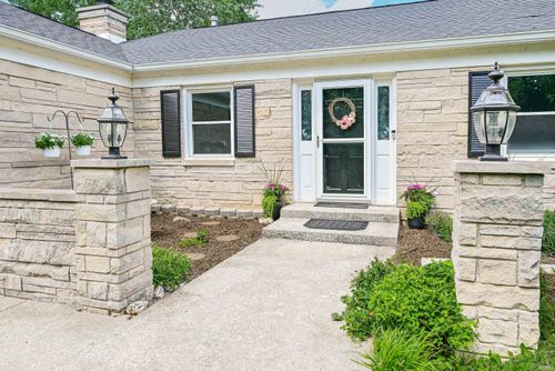 1515 E Dunstan Dr, Bloomington, IN, 47401-8607 | Card Image