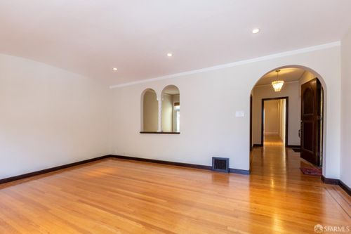 3014 Baker St, San Francisco, CA, 94123-2402 | Card Image