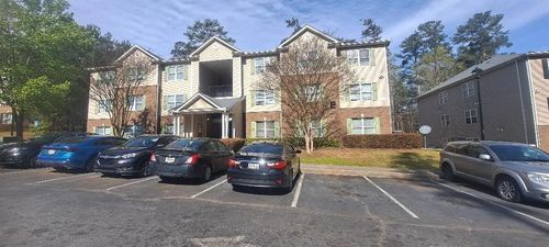 7104 Fairington Ridge Cir, Lithonia, GA, 30038-5607 | Card Image