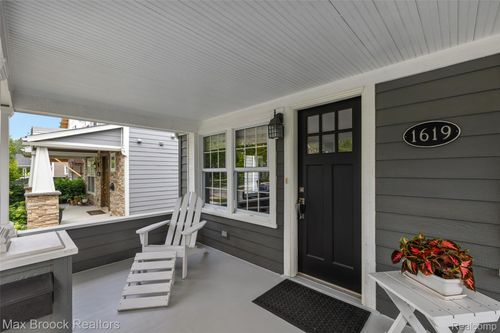 1619 S Bates St, Birmingham, MI, 48009-1981 | Card Image