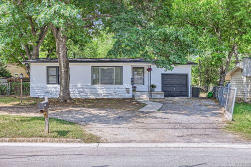 258 S Live Oak Ave, New Braunfels, TX, 78130-6430 | Card Image