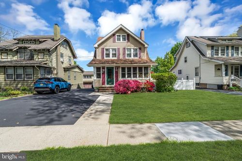 1281 Longfellow Ave, Teaneck, NJ, 07666-4911 | Card Image