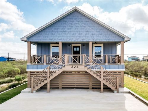 324 W Live Oak Ln, Rockport, TX, 78382-9337 | Card Image