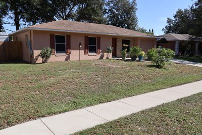 540 Park Glen Drive, House other with 3 bedrooms, 2 bathrooms and null parking in Tavares FL | Image 3