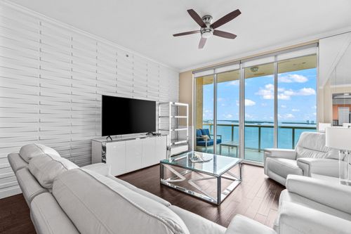 2403-2650 Lake Shore Dr, RIVIERA BEACH, FL, 33404-4604 | Card Image