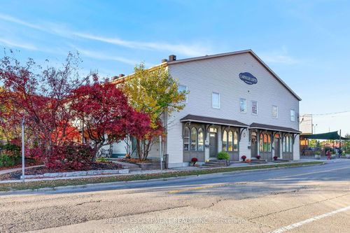 15-49 Ontario Street, Grimsby, ON, L3M3H2 | Card Image
