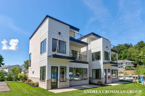 2-1 N Bailey Ave, South Haven, MI, 49090-1590 | Card Image