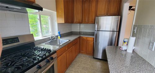 65 170th St, Fresh Meadows, NY, 11365-1949 | Card Image