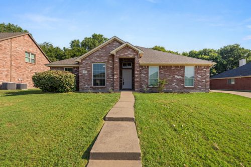 217 Richard Ln, Red Oak, TX, 75154-5048 | Card Image