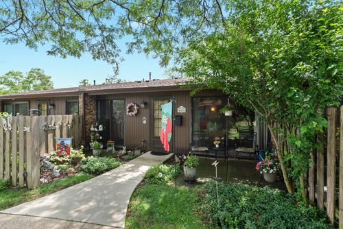 unit-b-485 Raintree Ct, Glen Ellyn, IL, 60137-6707 | Card Image