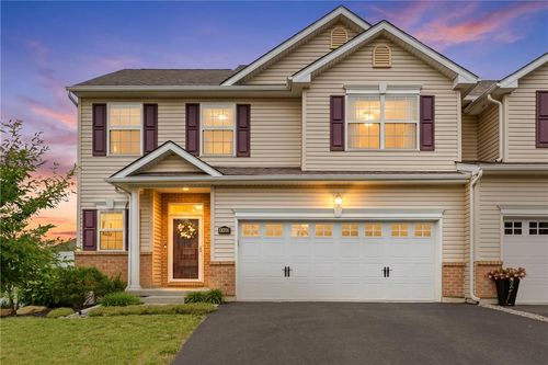 4423 Stole Rd, Emmaus, PA, 18049-5216 | Card Image