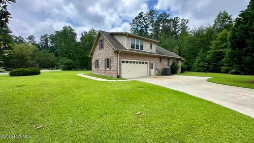 601 Doral Ct, New Bern, NC, 28562-2961 | Card Image
