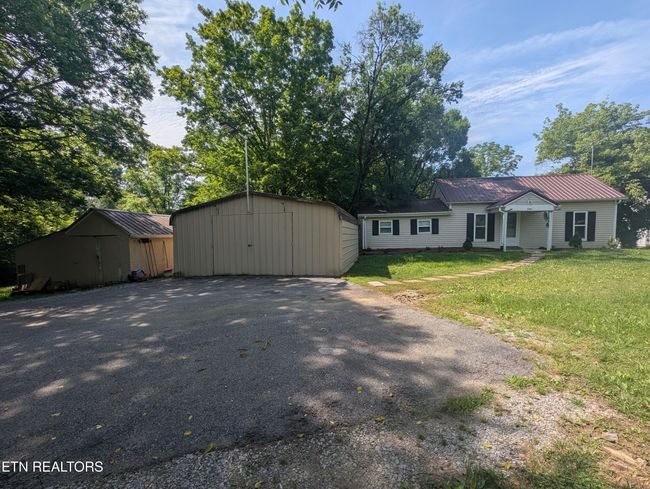 7421 Sevierville Pike, House other with 2 bedrooms, 1 bathrooms and null parking in Knoxville TN | Image 8