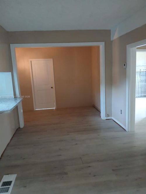 2-1400 Ne 148th St, Miami, FL, 33161 | Card Image