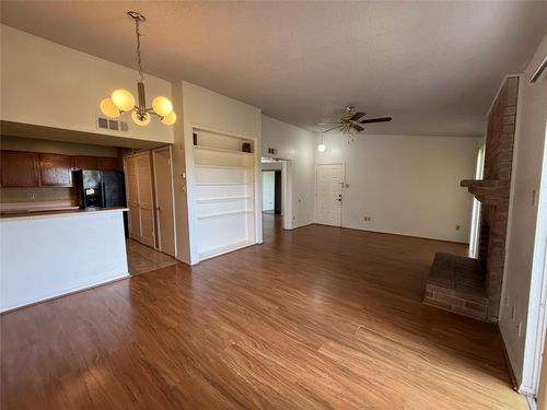 2011-10555 Turtlewood Ct, Houston, TX, 77072-2729 | Card Image