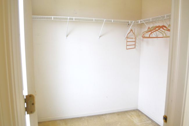 Walk in closet | Image 19