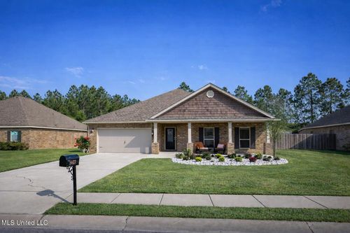 6452 Chickory Way, Ocean Springs, MS, 39564-5239 | Card Image