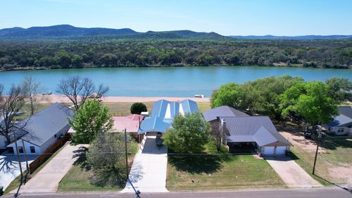 4690 River Oaks Dr, Kingsland, TX, 78639-5213 | Card Image