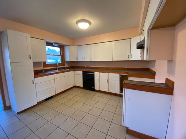 2555 W Wabash Ave, House other with 4 bedrooms, 2 bathrooms and null parking in Lupton MI | Image 4