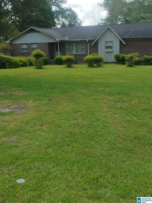 1611 Jackson Ave, Clanton, AL, 35045-3140 | Card Image