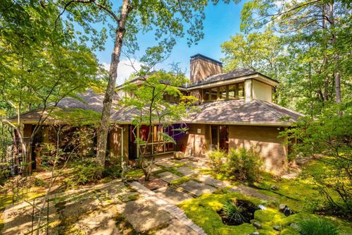 18 Hickory Hills Cir, Little Rock, AR, 72212-2766 | Card Image
