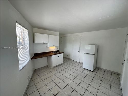 1-701 Nw 7th Ave, Hallandale Beach, FL, 33009 | Card Image