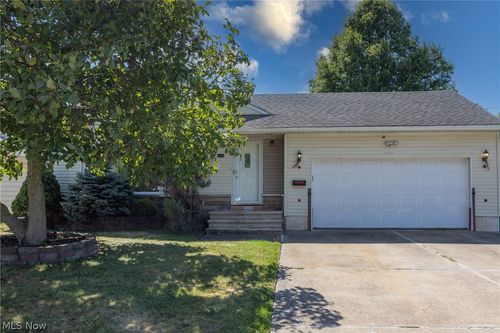1668 Chelmsford Rd, Mayfield Heights, OH, 44124-3314 | Card Image