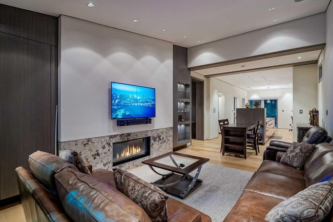 2906 Marquette St Sw, House other with 4 bedrooms, 6 bathrooms and 6 parking in Calgary AB | Image 8