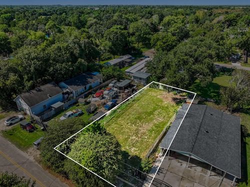 1814 W Blum Street, Alvin, TX, 77511 | Card Image