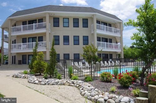 15-1810 Central Ave, SHIP BOTTOM, NJ, 08008-4435 | Card Image