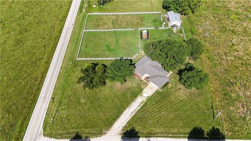 22284 Rosewood St, Bucyrus, KS, 66013-9029 | Card Image