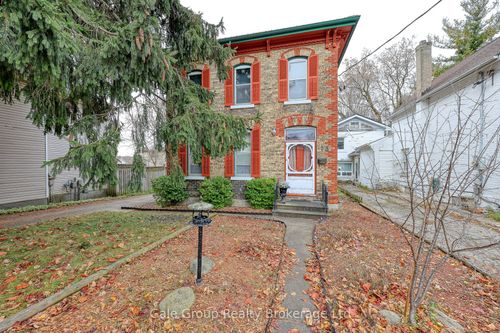 13 Oxford St, Woodstock, ON, N4S6A2 | Card Image