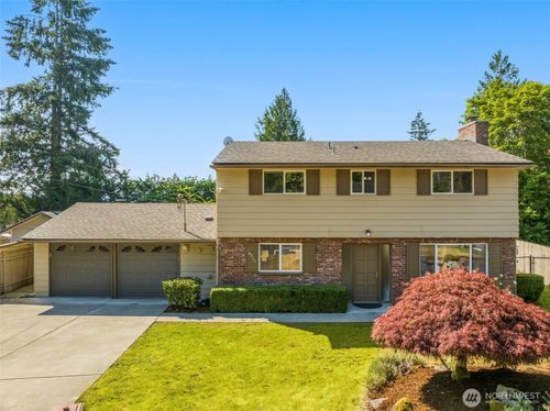 16711 Ne 6th Place, Bellevue, WA, 98008 | Card Image