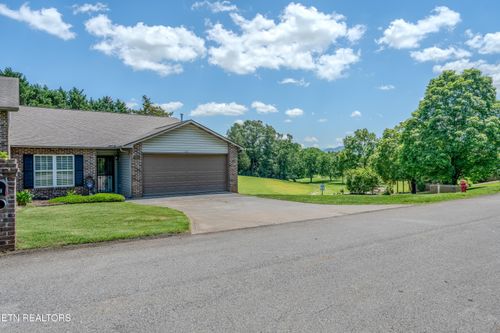 327-327 Villa Dr, Seymour, TN, 37865-5967 | Card Image