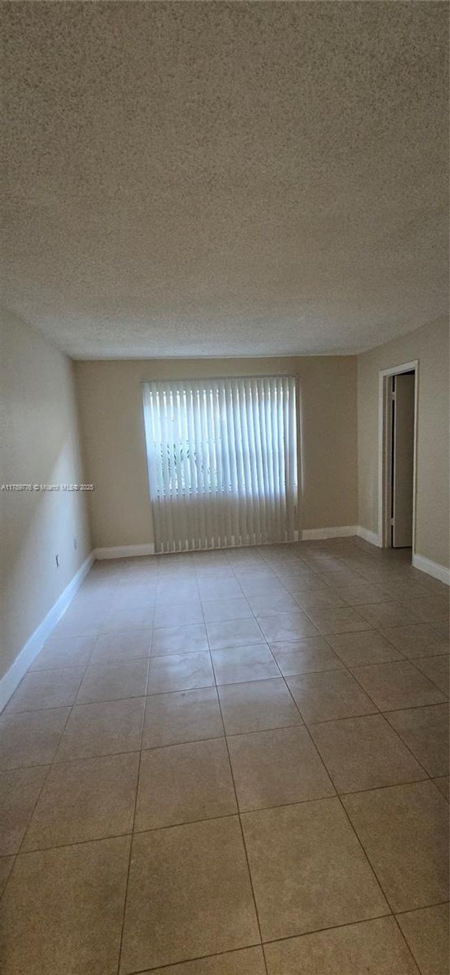 APT-207 - 4215 N University Dr, Condo with 2 bedrooms, 2 bathrooms and null parking in Sunrise FL | Image 9