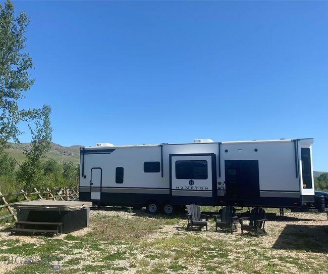2023 Hamptons Crossroads destination trailer with two lofts, washer/dryer, cold weather package, four slide outs and forever warranty. | Image 6