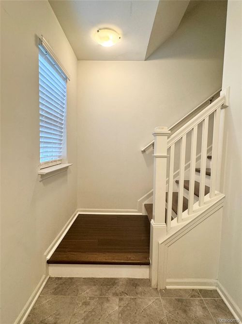 26-507 Midland Blvd, Royal Oak, MI, 48073-2806 | Card Image