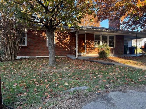 605 College St, Winchester, KY, 40391-1826 | Card Image