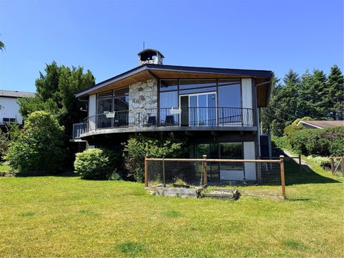 2472 Mountview Rd, Port Mcneill, BC, V0N2R0 | Card Image