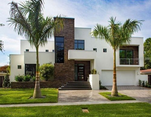 356 Bayview Dr Ne, St Petersburg, FL, 33704-2431 | Card Image