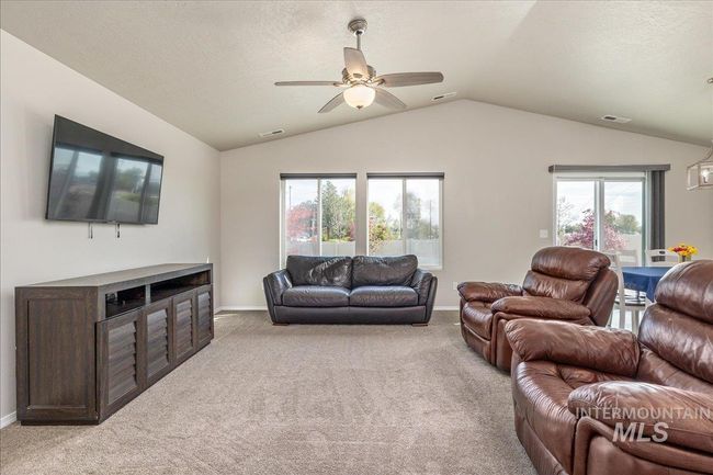 13538 Bascom St, House other with 4 bedrooms, 2 bathrooms and 2 parking in Caldwell ID | Image 9