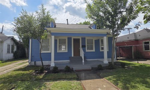 2827 Robertson St, Houston, TX, 77009-6940 | Card Image