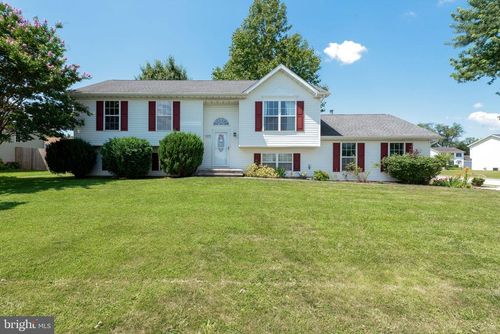 1670 Beech Ln, HANOVER, PA, 17331-8131 | Card Image